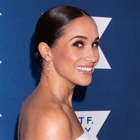 meghan matkle nude|Meghan Markle shows off sculpted shoulders in cut